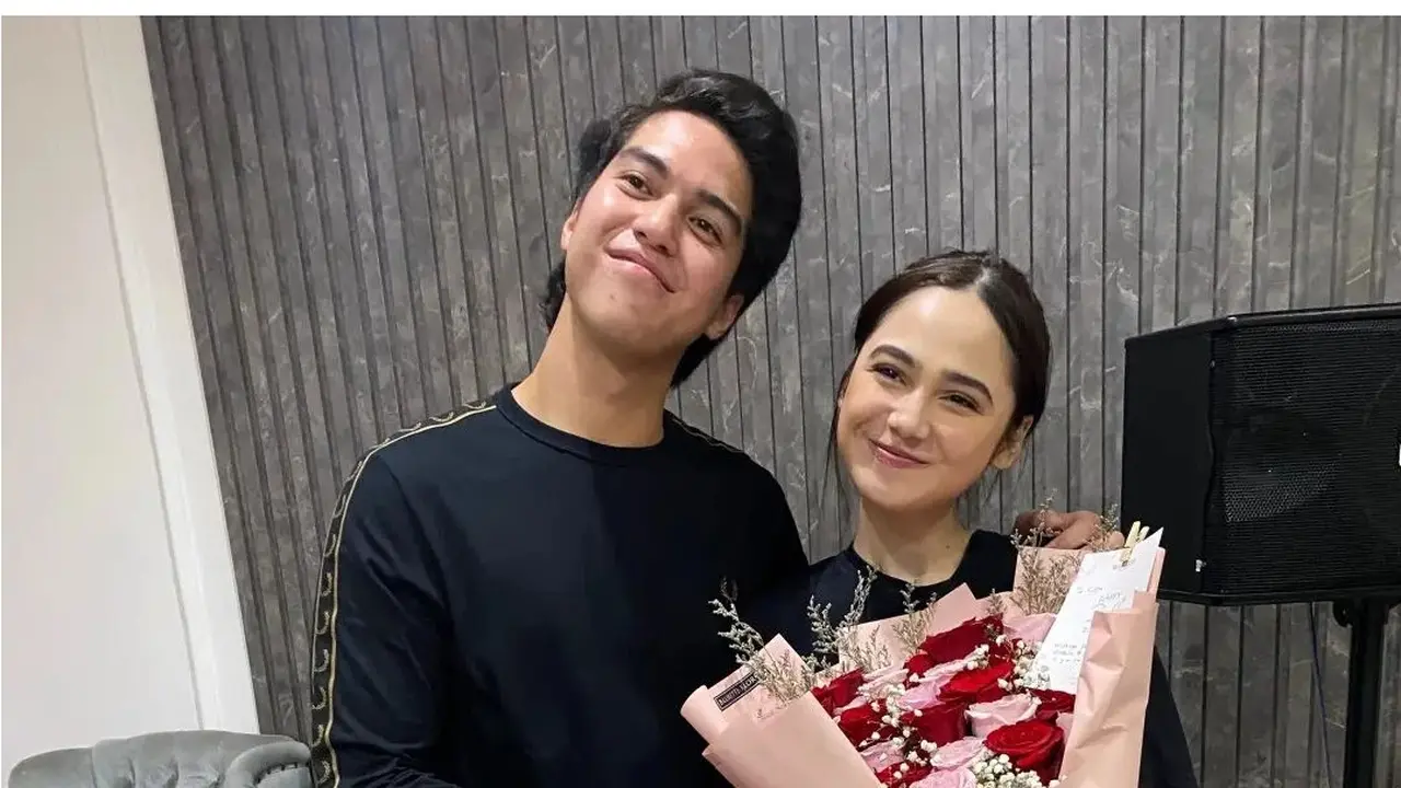 6 Momen Syifa Hadju dapat Kejutan Ultah dari El Rumi, Bikin Baper Netizen