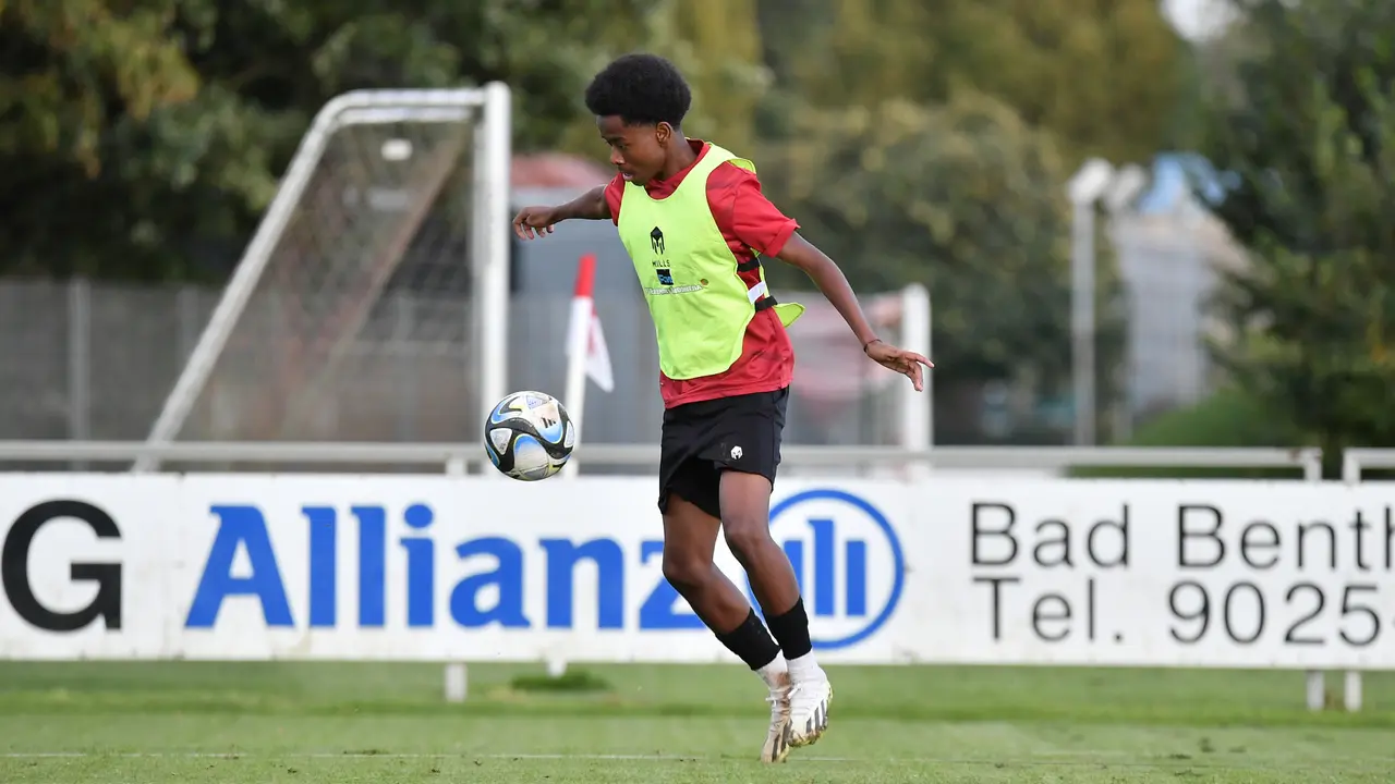 Foto: Melihat Persaingan 3 Pemain Diaspora saat Timnas Indonesia U-17 TC di Jerman
