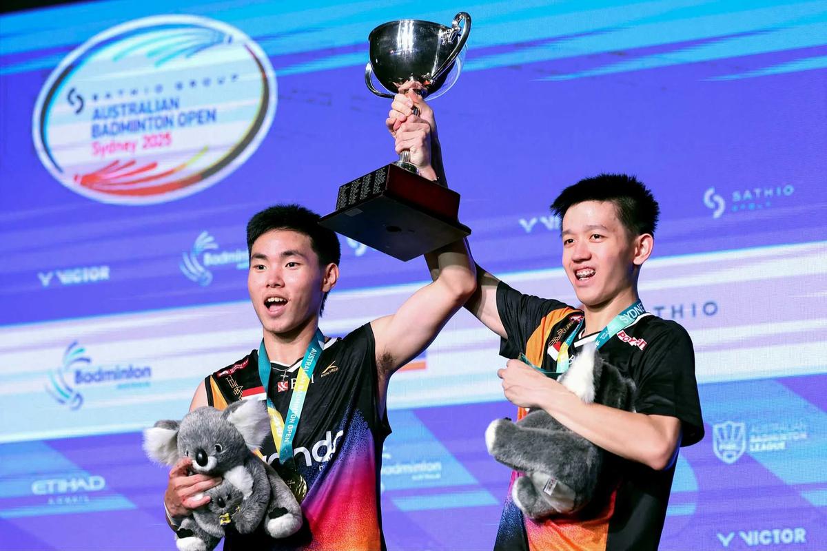 FOTO: Raymond/Joaquin Sabet Gelar Australia Open 2025 di Laga All-Indonesian Final