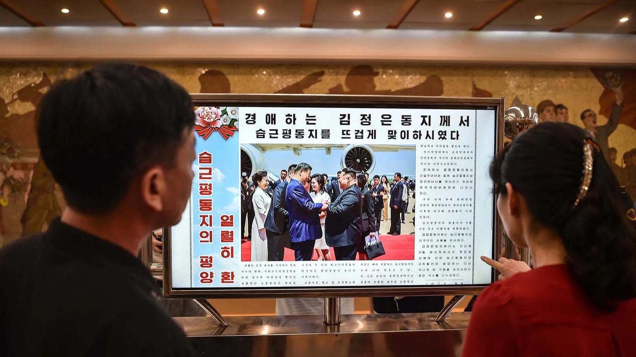 FOTO: Pyongyang Sambut Kunjungan Presiden Xi Jinping Setelah Tujuh Tahun