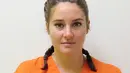 Shailene Woodley ditahan karena masuk tanpa izin saat protes di Dakota Access Popelne, Bismarck, Dakota Utara. Namun ia dilepaskan sehari kemudia. (Morton County Jail/USMagazine)