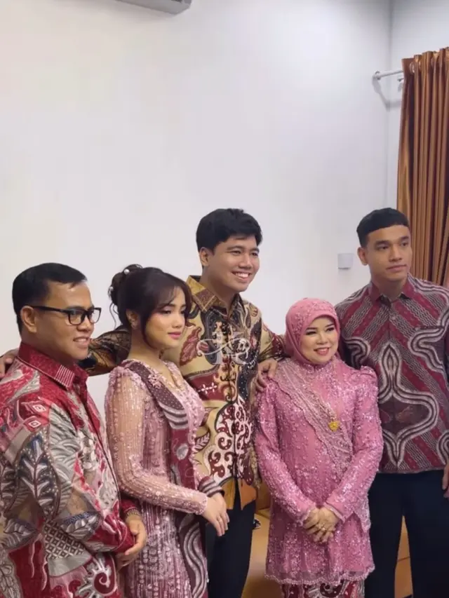 Frans Faisal Lamar Kekasih