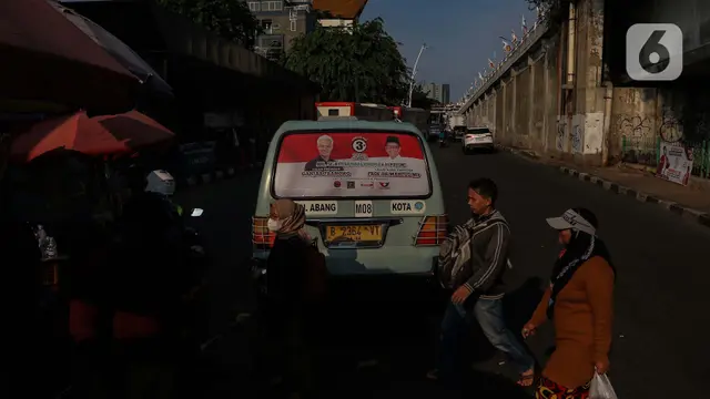 Angkutan Umum Jadi Sasaran Pemasangan Alat Peraga Kampanye (APK)