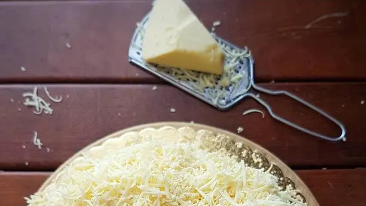 Penelitian Ungkap Makan Keju Bisa Sebabkan Kanker Usus Besar