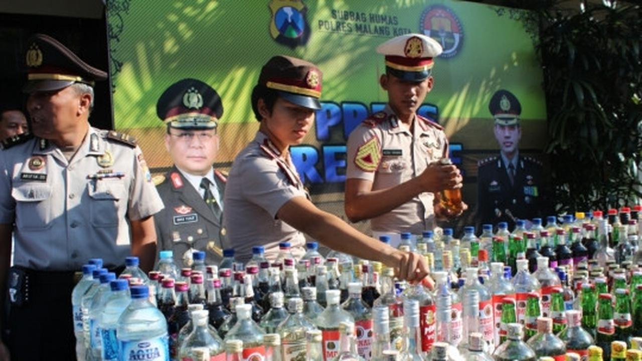 Polres Malang Kota sita 2.778 botol miras jelang Ramadan