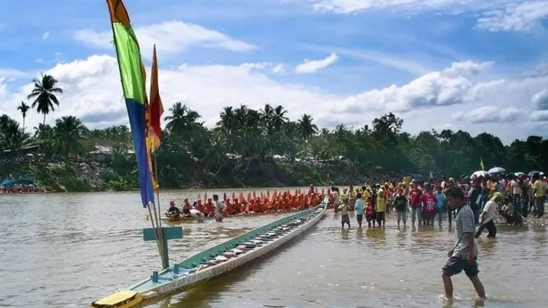 6 Fakta Menarik Kuantan Singingi yang Terkenal dengan Festival Pacu Jalur