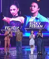 Lima finalis “The Icon Indonesia” yakni, Sheera (Bali), Felicia (Tangerang), Diva (Semarang), Gerald (Ambon), dan Vedra (Batam) semalam menampilkan penampilan terbaik mereka di Top 5 Final dengan tema “Tribute to Icons” . / Foto: SCTV.