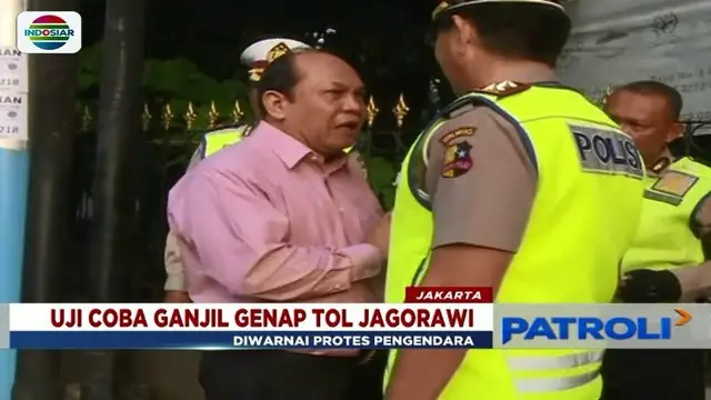 Pengguna kendaraan pribadi memilih berangkat lebih awal agar terhindar dari uji coba sistem ganjil genap Tol Jagorawi.