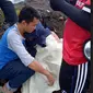 Seorang mahasiswi pendaki yang dilaporkan hilang kontak di puncak Gunung Gamalama berhasil ditemukan Kamis (21/6/2018) pukul 06.35 WIT. (Liputan6.com/Hairil Hiar)