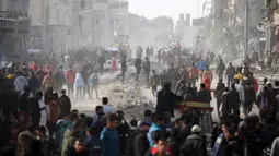 Sempat mengalami penundaan sekitar tiga jam, kesepakatan gencatan senjata antara Israel dan Hamas di Gaza dinyatakan mulai berlaku per Minggu 19 Januari 2025. (Eyad BABA/AFP)