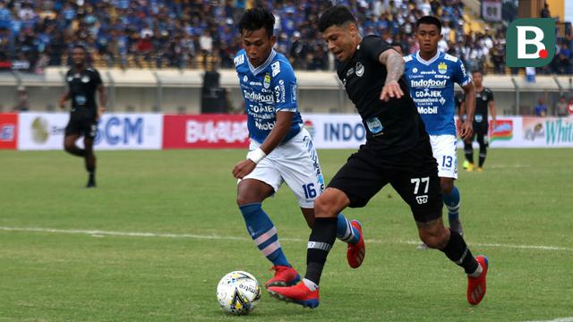 Persib Bandung vs Tira Persikabo