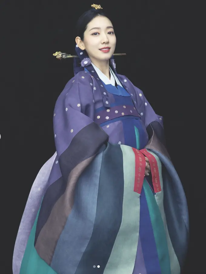 Park Shin Hye Hanbok