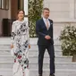 Putri Mahkota Denmark, Mary turut hadir bersama Putra Mahkota Frederik mengenakan gaun silk dengan motif floral dari Erdem. [Foto: IG/love_princess_world].