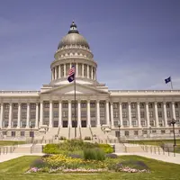Capitol. Sumber foto: unsplash.com/Chris An.
