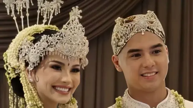 Tampilan Busana Pengantin Alyssa Daguise Saat Menikah dengan Al Ghazali. (Dok: IG @alalyssalovers)