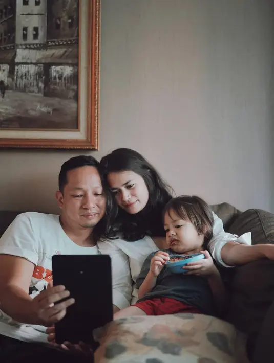 Ringgo Agus Rahman dan Sabai Morscheck