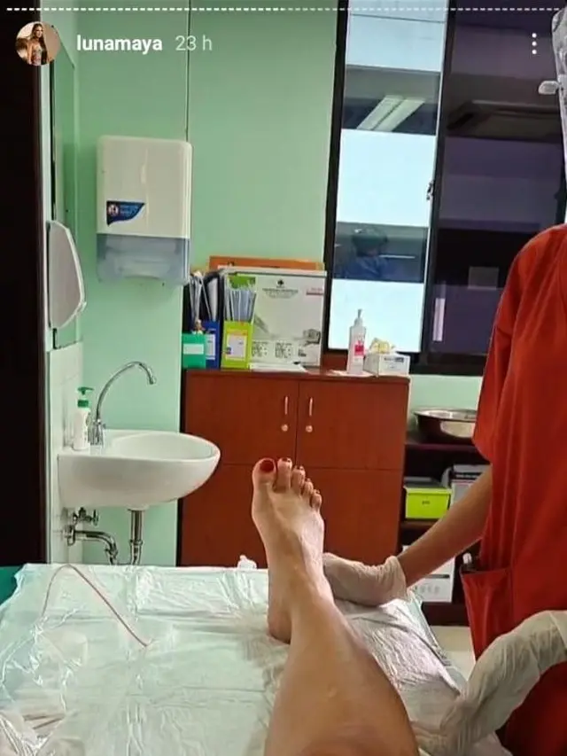 Alami Patah Tulang Metatarsal, Ini 6 Potret Kondisi Terbaru Luna Maya