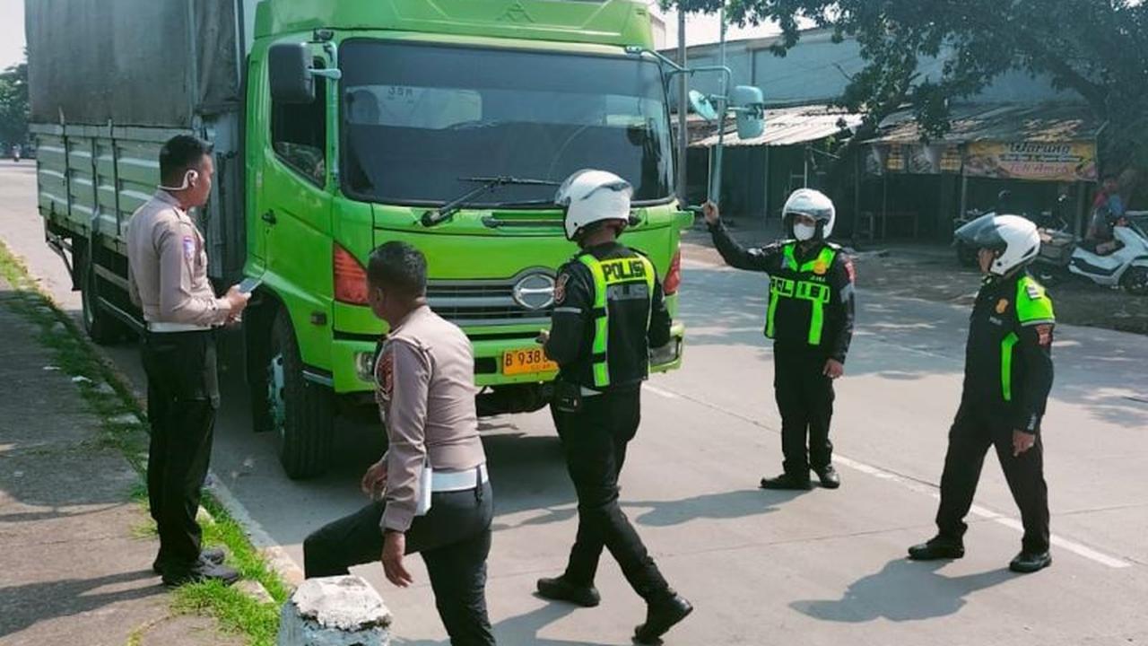 Polisi Karawang Ungkap Praktik Penyalahgunaan Solar Subsidi Saat Patroli Parkir