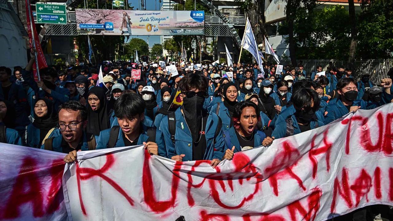 FOTO: Mahasiswa di Sejumlah Kota Gelar Aksi Tuntut Perbaikan Kebijakan Ekonomi