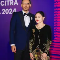 Selain dikenal sebagai aktris dan produser, Prilly sukses menjalankan tugas sebagai Ketua Pelaksana Festival Film Indonesia (FFI) 2024. [@prillylatuconsina96].