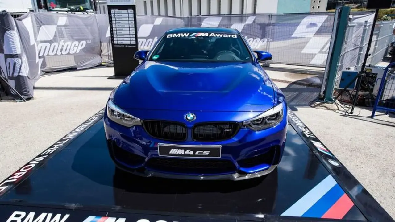 BMW M4 CS