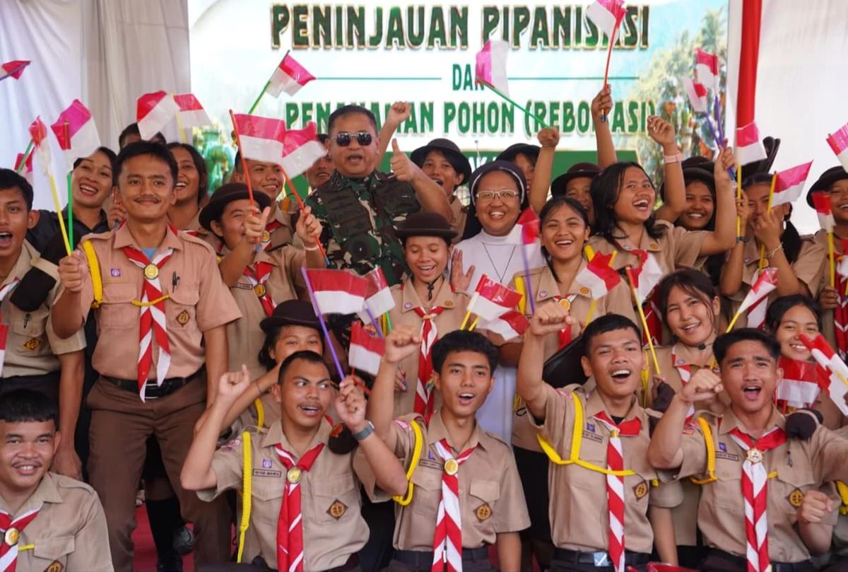 FOTO: Kasad Maruli  Resmikan Pipanisasi Air Bersih dan Reboisasi di Tapanuli Tengah