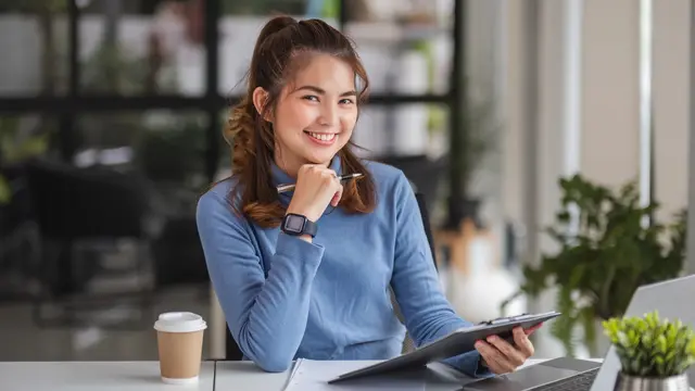 wanita oktober menawan sederhana