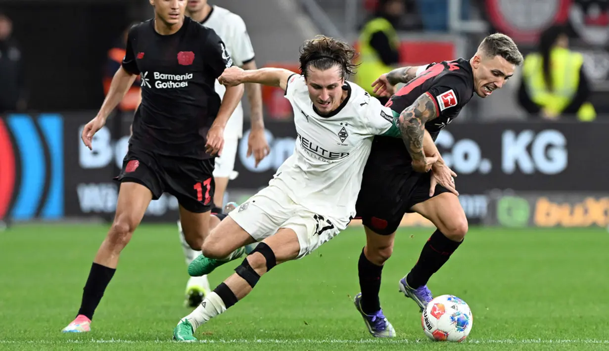 Hasil imbang ini penting bagi Borussia Monchenglabdbach, apalagi hasil imbang itu diraih di kandang Bayer Leverkusen yang disebut sebagai salah satu favorit mengisi posisi papan atas di Bundesliga musim ini. (Federico Gambarini/dpa via AP)