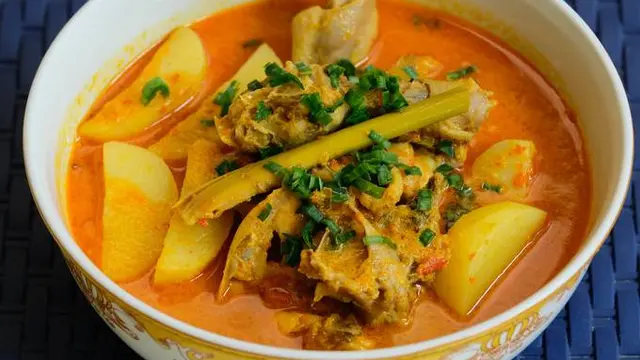 Gulai Ayam Kentang (Foto: Cookpad MamiEns)