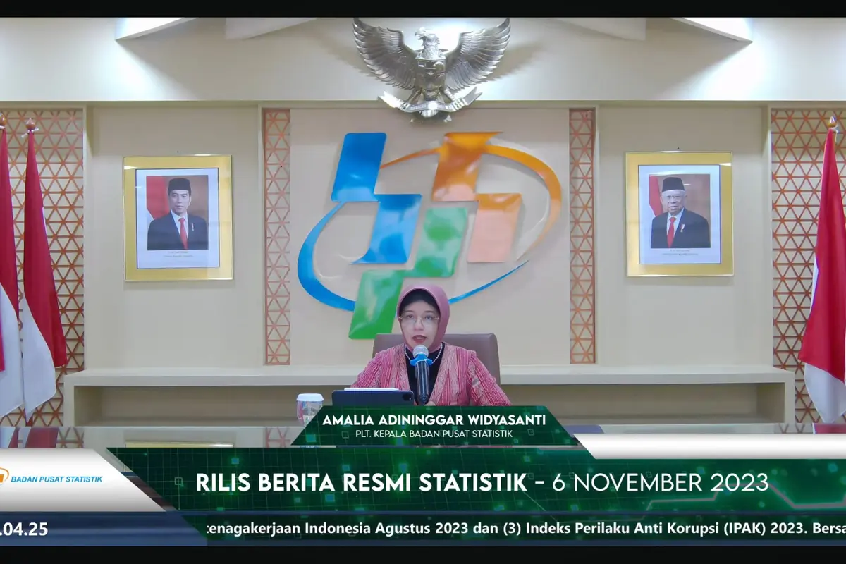 Plt. Kepala BPS, Amalia Adininggar Widyasanti dalam konferensi pers pengumuman pertumbuhan ekonomi kuartal II-223, Senin (6/11/2023). (Tira/Liputan6.com)