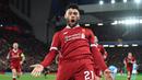 Alex Oxlade-Chamberlain. Gelandang asal Inggris ini meninggalkan Arsenal pada musim 2017/2018 menuju Liverpool setelah total 7 musim di Arsenal. Akhirnya mampu meraih 1 gelar Premier League bersama Liverpool pada musim 2019/2020. (AFP/Anthony Devlin)