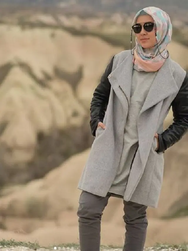 [Bintang] Tampilan Quirky Chic Ratna Galih Saat OOTD Ini Super Cool