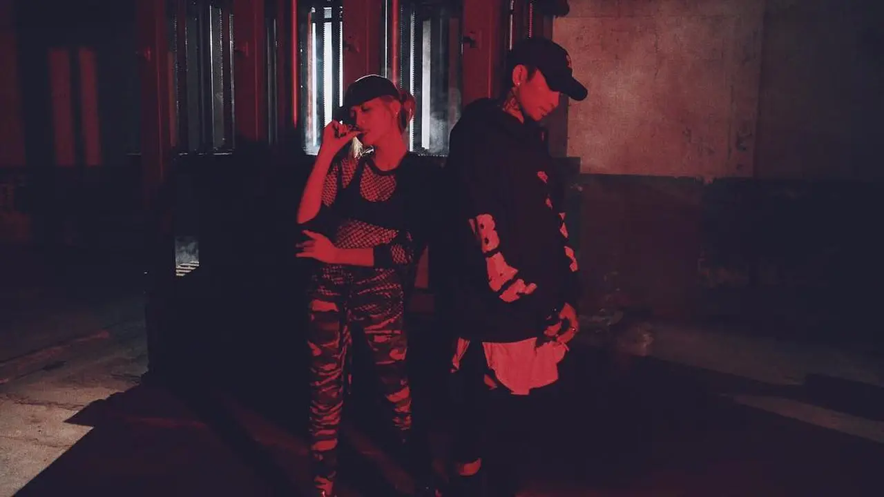 Young Lex dan Awkarin atau Karin Novilda