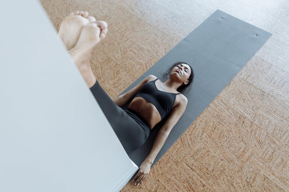 Ilustrasi Legs Up the Wall Pose