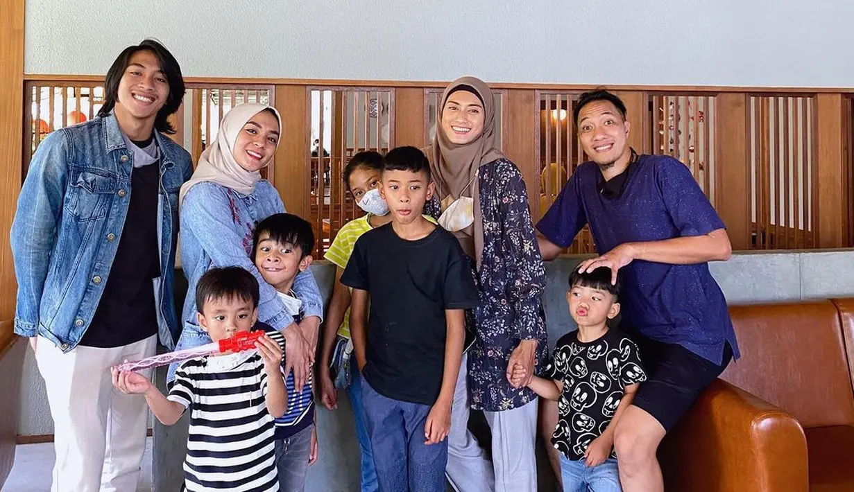 Potret Kompak Enno Lerian dengan Mantan Suami (Instagram/ranieuntara)