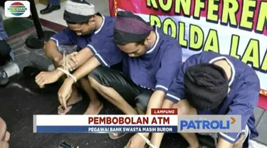 Polisi berhasil tangkap tiga pekerja sekuritas yang memobol ATM senilai miliaran rupiah di Lampung.