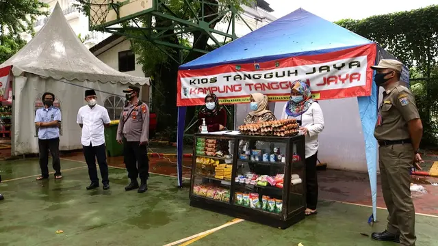 Kios Tangguh Jaya di Kampung Tanggung RW 02 Pegangsaan Menteng