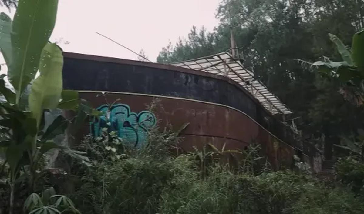 Kampung Gajah kini terbengkalai. Bahkan kondisinya sangat memprihatinkan.