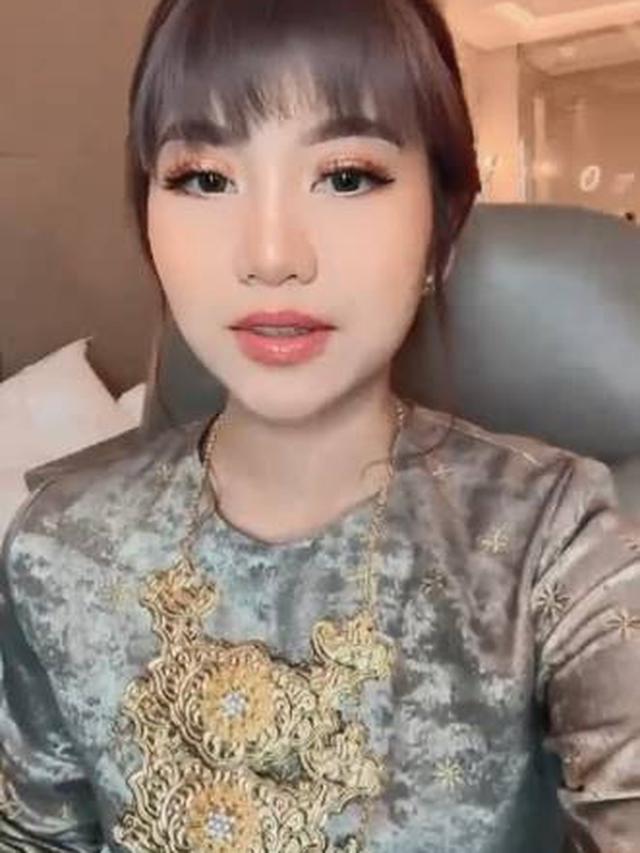 7 Potret Bridesmaids Pernikahan Ria Ricis, Tampil dengan Kebaya Menawan