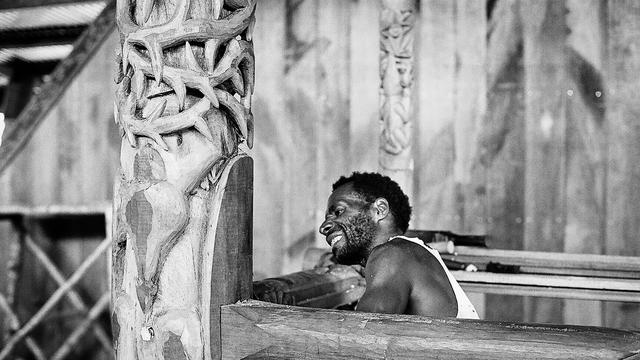 Menilik Budaya dan Seni Ukir di Asmat Melihat Dunia