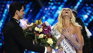 Victoria Kjaer Theilvig dinobatkan sebagai Miss Universe 2024 setelah berhasil mengungguli 125 kontestan. (CARL DE SOUZA/AFP)