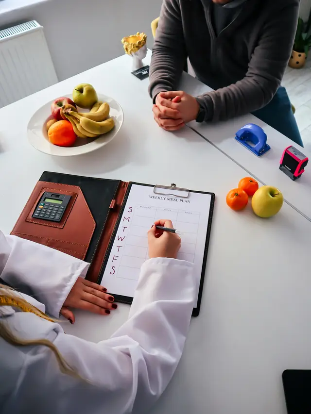 Perlu Membuat Jadwal Pola Makan yang Sehat untuk Mengurangi Gejala Endometriosis