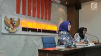 Anggota Ombudsman RI Ninik Rahayu (kiri) didampingi Dirjen PAS Sri Puguh Budi Utami saat memberikan keterangan terkait hasil pengawasan terhadap Pelayanan Publik Lapas/Rutan di Kantor Ombusdman, Jakarta, Senin (24/9). (Merdeka.com/Iqbal S Nugroho)
