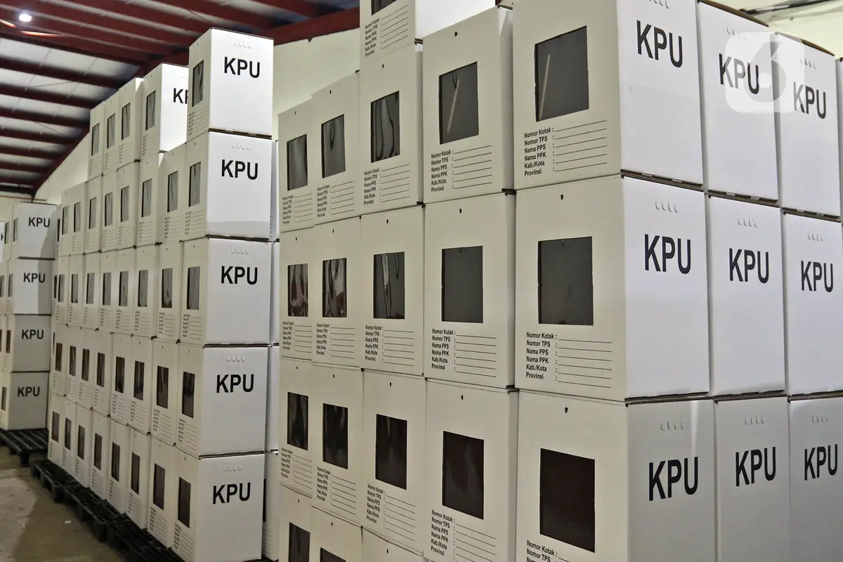 FOTO: KPU Kota Depok Rakit 4.015 Kotak Suara untuk Pilkada