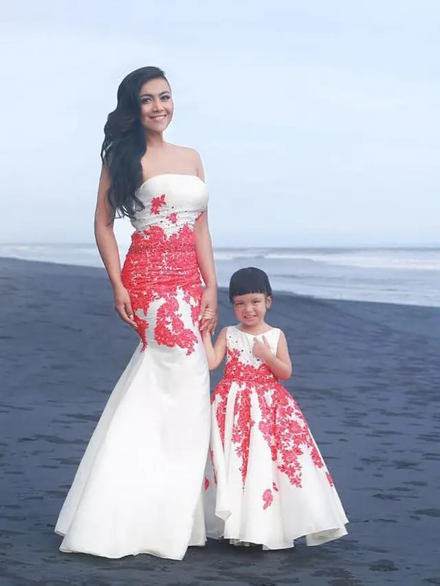 [Bintang] Denada dan Shakira Aurum