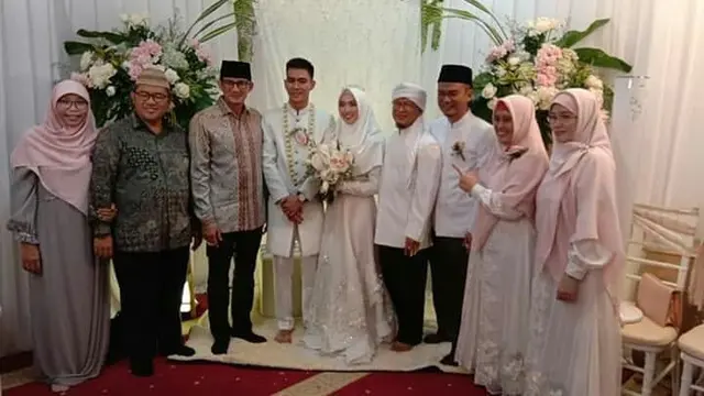 Dikabarkan Cerai, Ini 7 Potret Kebersamaan Aa Gym dan The Ninih, Hanya Tinggal Kenangan