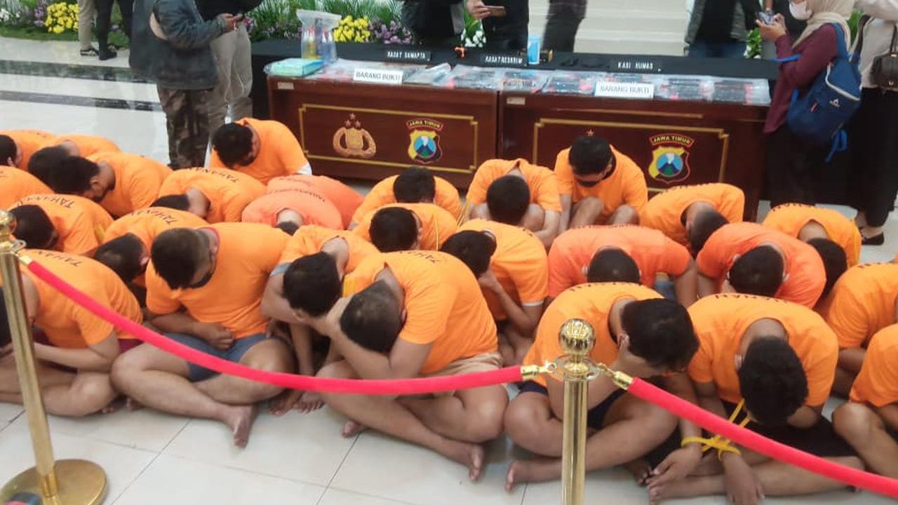 Dijerat Pasal Pornografi, Modus 34 Pria Pesta Seks Sesama Jenis di Surabaya Cari Kesenangan & Sensasi