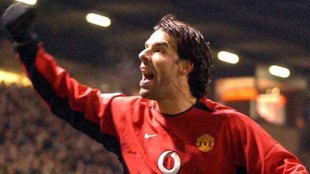 Ruud Van Nistelrooy (c) AFP