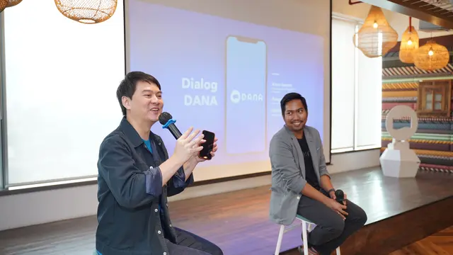 Dialog DANA bersama Chief Executive Officer DANA Indonesia Vince Iswara dan Chief of Product DANA Indonesia Rangga Wiseno (Dok. DANA)