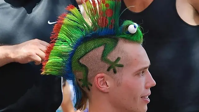 6 Potongan Rambut Mohawk Ini Anti-mainstream, Kelewat Nyentrik
